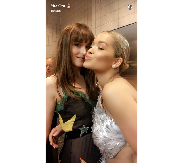 Illustration for article titled Rita Ora Took a Selfie With Beyoncé Last Night, and All Is Right With the World